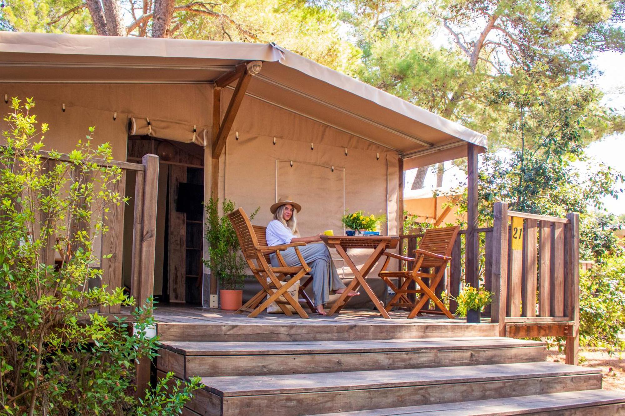 Zaton Holiday Resort Glamping Tents Nin Dış mekan fotoğraf