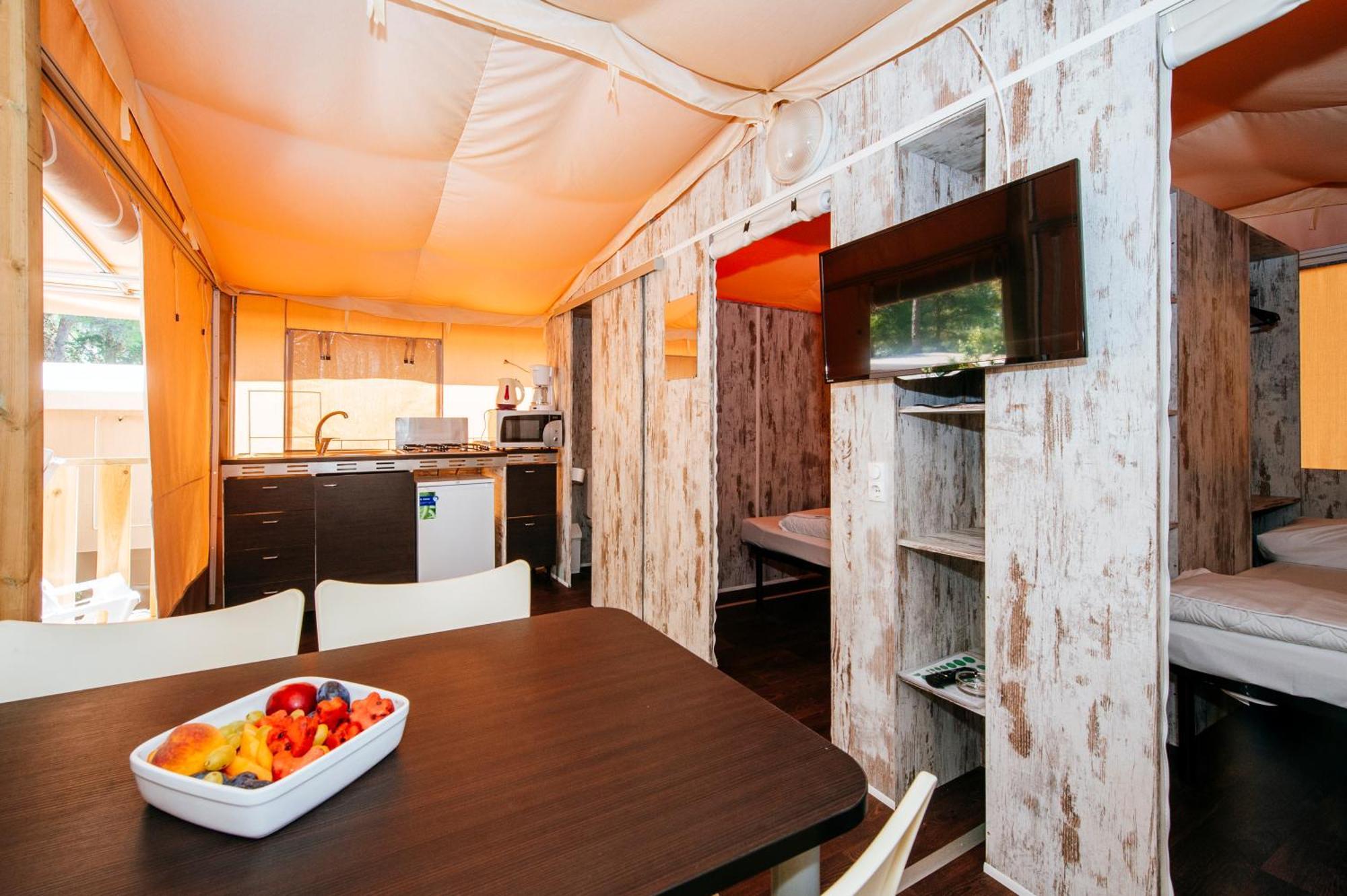 Zaton Holiday Resort Glamping Tents Nin Oda fotoğraf